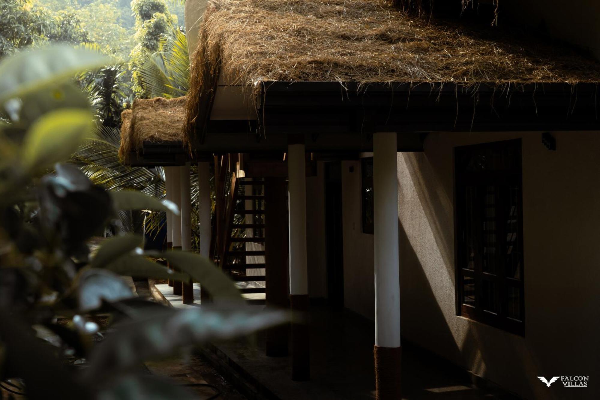 Falcon Villas Lunugala ภายนอก รูปภาพ